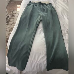 Anthropologie Green Wide-Leg super soft Pants 12